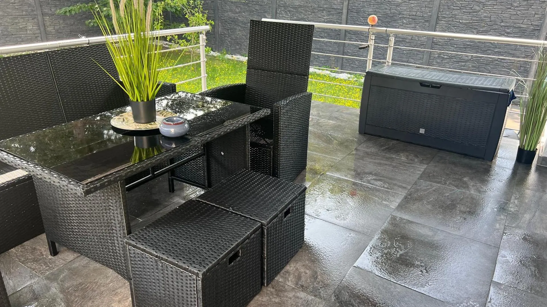Ferienwohnung Luxus-Doppelhaushaelfte Im Ruhigen Blumenviertel Berlin Apartment